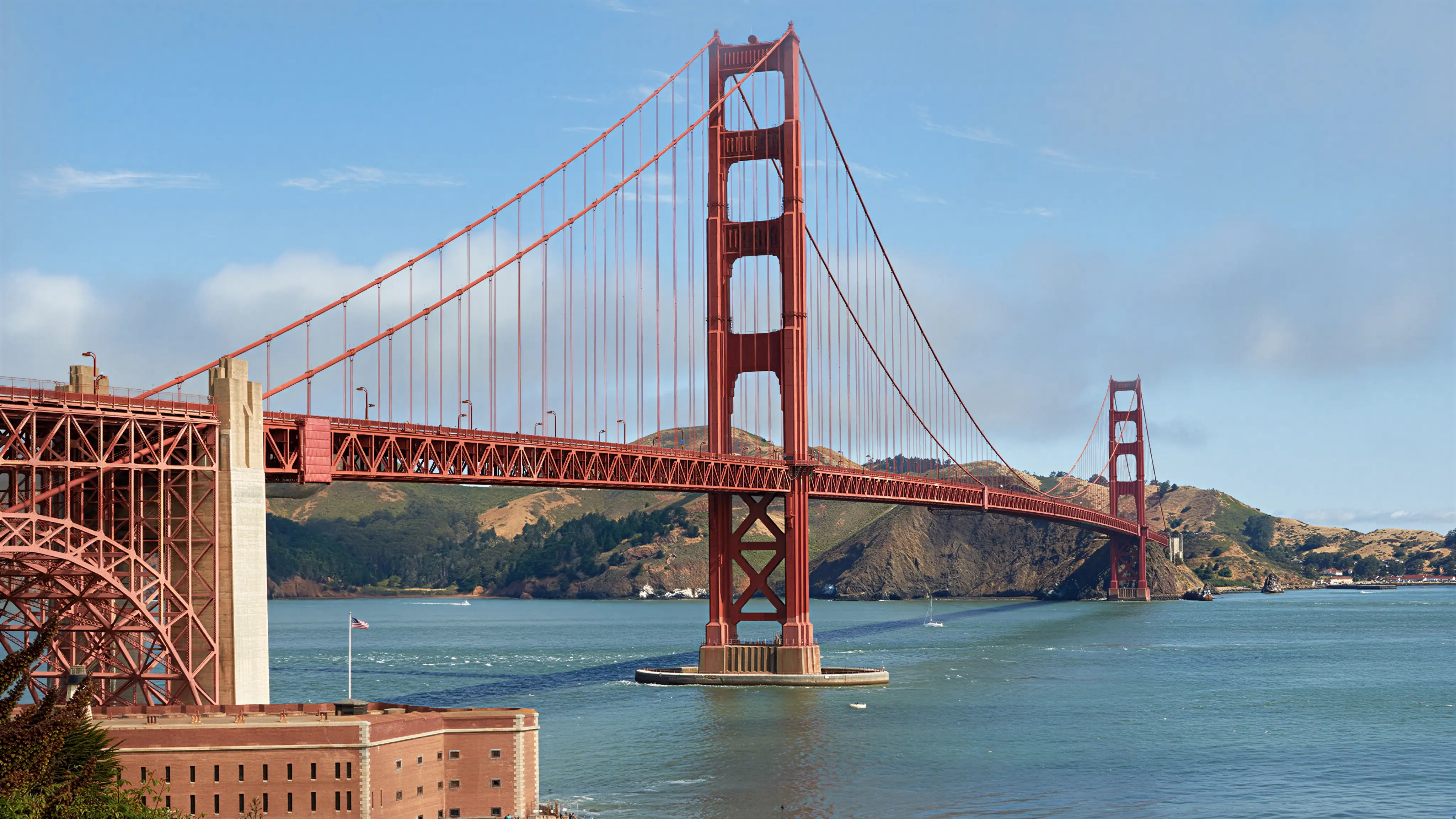 Full Golden Gate Bridge image after AI super-resolution